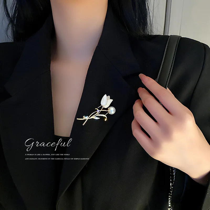 Customise Scarf Flower Pin Luxury Jewelry Flower Brooch For Ladies Crystal Rhinestone Brooches
Customise Scarf Flower Pin Luxury Jewelry Flower Brooch For Ladies Crystal Rhinestone Brooches