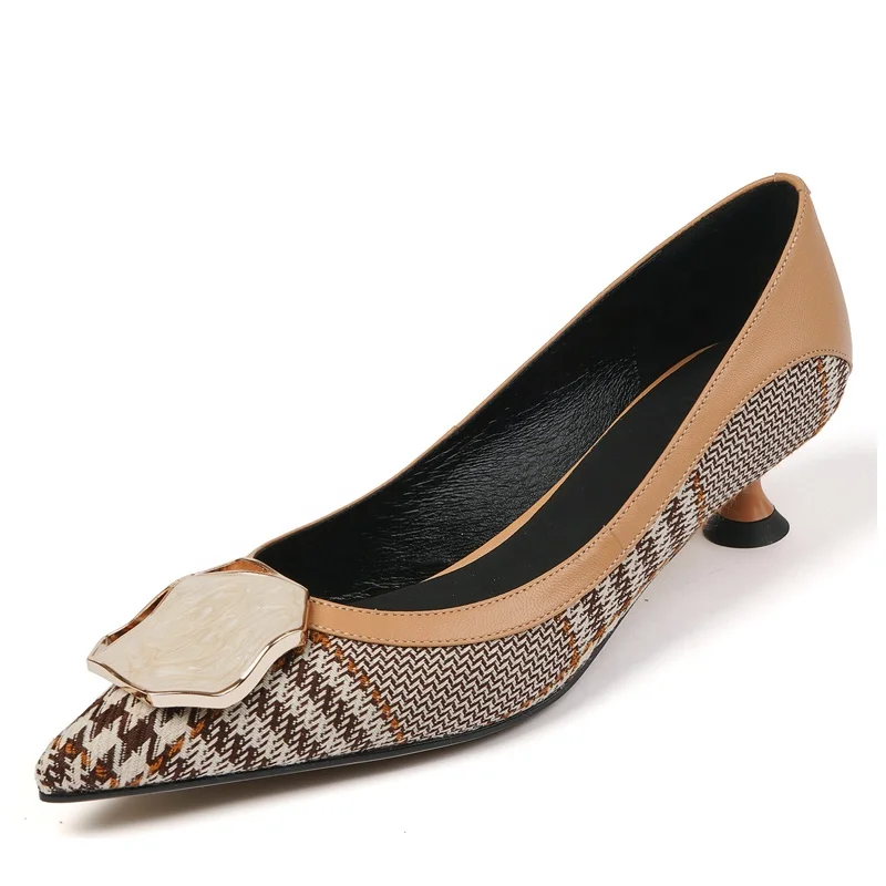 2021 Top quality kitten heel pumps shoes women elegant female heels ladies stock shoes
2021 Top quality kitten heel pumps shoes women elegant female heels ladies stock shoes