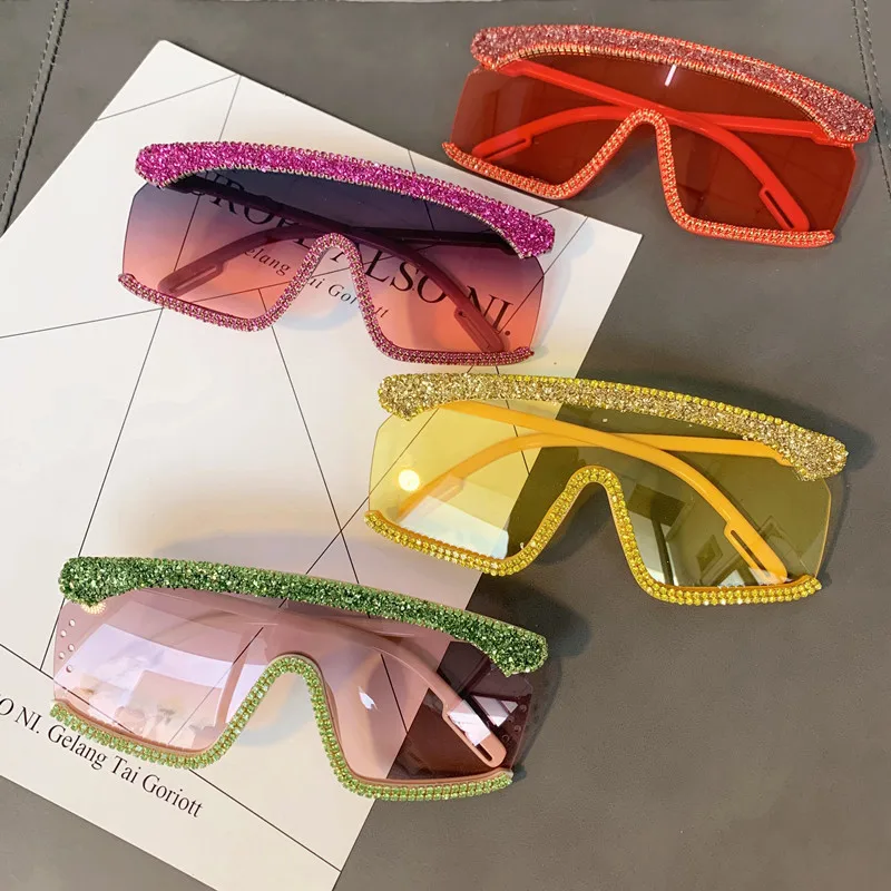 brand sunglasses luxury women diamond rimless designer sunglasses rhinestone gafas de sol 2021
brand sunglasses luxury women diamond rimless designer sunglasses rhinestone gafas de sol 2021
