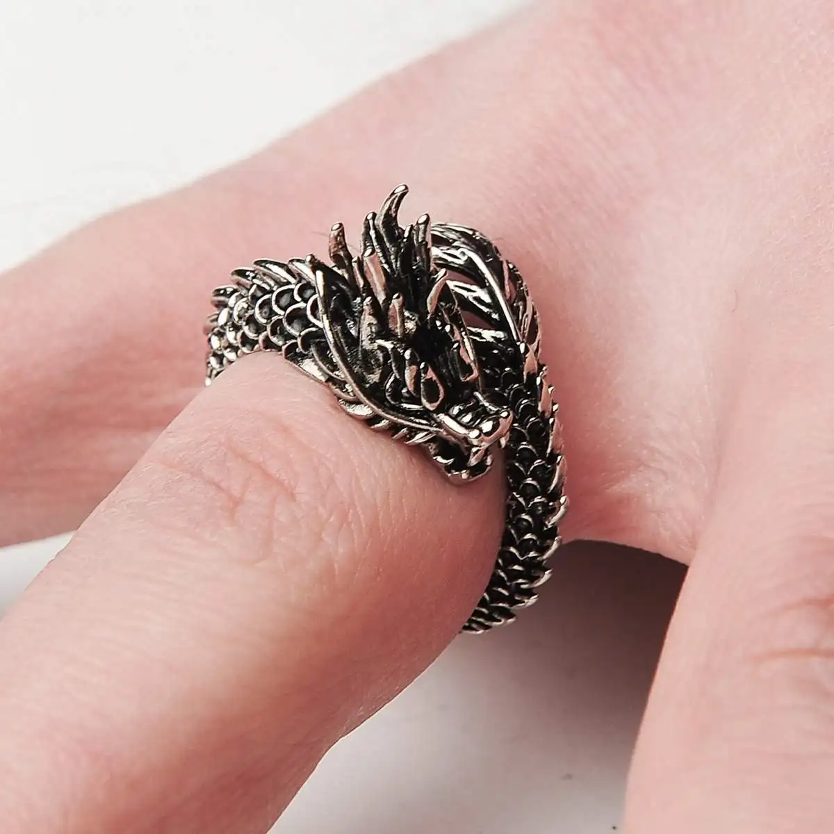 Creative Scripture Letter Ring Large Size Large Fashion Personality Light Luxury Opening Adjustable Dragon Ring, Picture shows
Creative Scripture Letter Ring Large Size Large Fashion Personality Light Luxury Opening Adjustable Dragon Ring, Picture shows