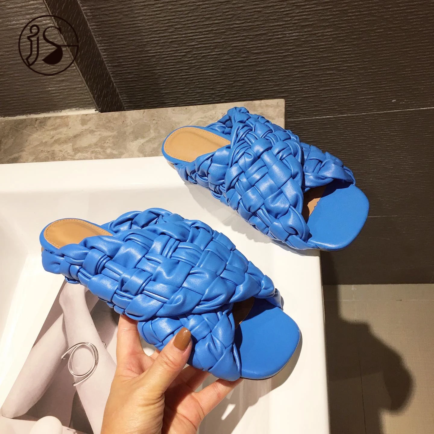 custom fancy weave morning shoes colorful light weight summer slippers custom logo casual fashion women slippers sandals, Picture
custom fancy weave morning shoes colorful light weight summer slippers custom logo casual fashion women slippers sandals, Picture