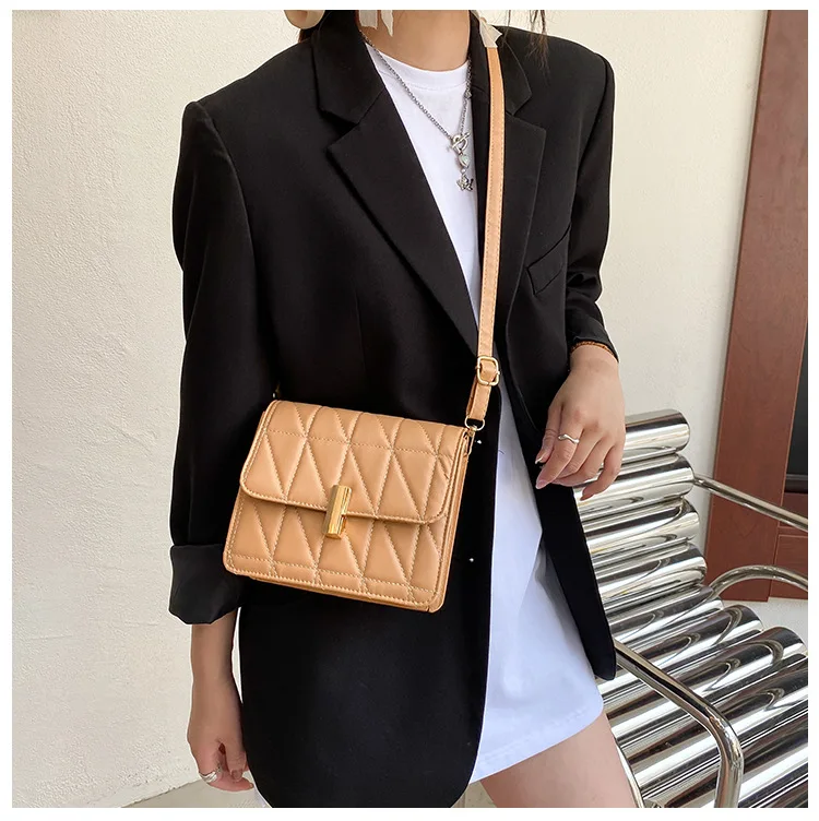 New Arrivals 2021 Stylish Women Diamond Pattern Messenger Bags Solid Color Small Crossbody Bags Shoulder Bags for Ladies
New Arrivals 2021 Stylish Women Diamond Pattern Messenger Bags Solid Color Small Crossbody Bags Shoulder Bags for Ladies