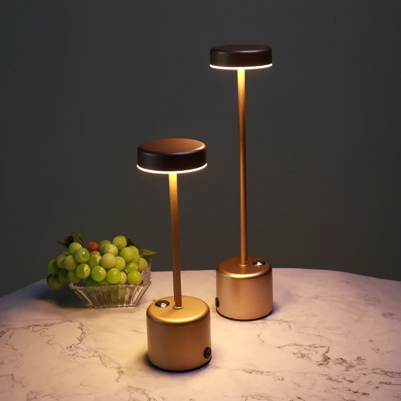 Dropshipping Modern Rechargeable Led Table Light Luxury Metal Iron Bar Table Lamp With Battery
Dropshipping Modern Rechargeable Led Table Light Luxury Metal Iron Bar Table Lamp With Battery