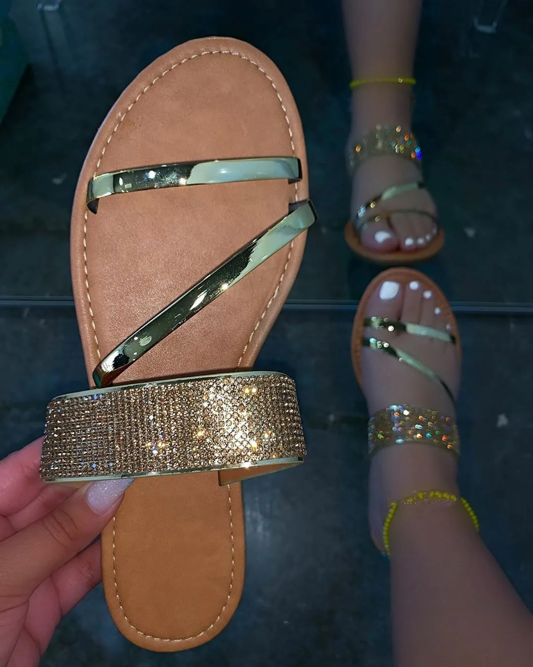 Amazon AliExpress Hot Selling Sandals For Women Plus Size Solid Color Rhinestone Flat Strap Women Fashion Sandal
Amazon AliExpress Hot Selling Sandals For Women Plus Size Solid Color Rhinestone Flat Strap Women Fashion Sandal
