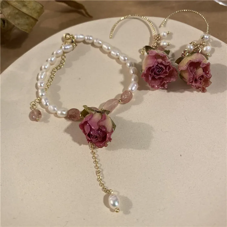 Women jewelry set Freshwater Pearl Bracelet long life Dried Flower Pearl Earrings Rose pendant earrings Fashion bead bracelet
Women jewelry set Freshwater Pearl Bracelet long life Dried Flower Pearl Earrings Rose pendant earrings Fashion bead bracelet