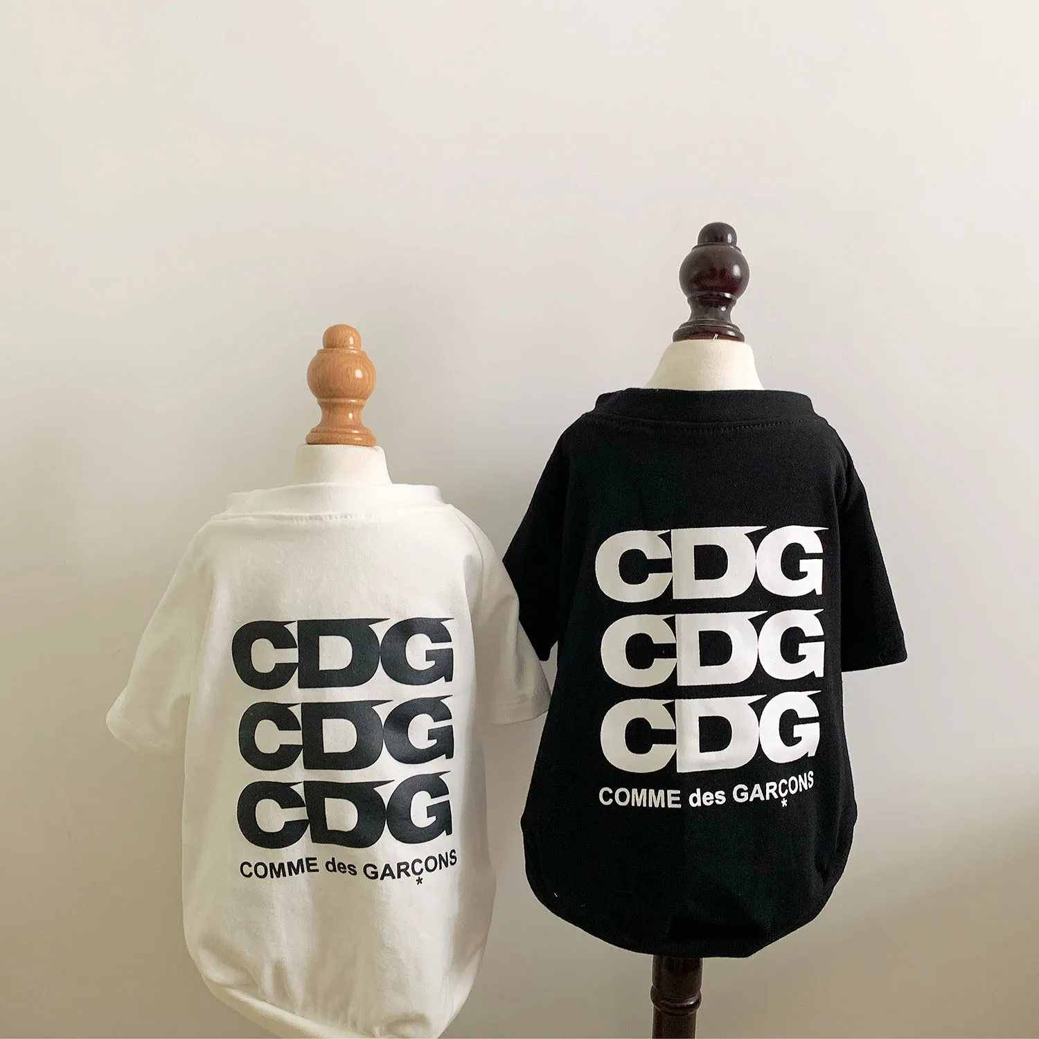 2022 Summer Thin Small Dog T-Shirt Fashion Designer Custom Print Pet Dog Clothes, As show
2022 Summer Thin Small Dog T-Shirt Fashion Designer Custom Print Pet Dog Clothes, As show