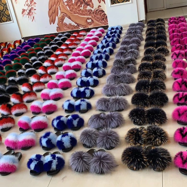 Slides fur big fur wholesale real fox fur slides, Customized colors
Slides fur big fur wholesale real fox fur slides, Customized colors