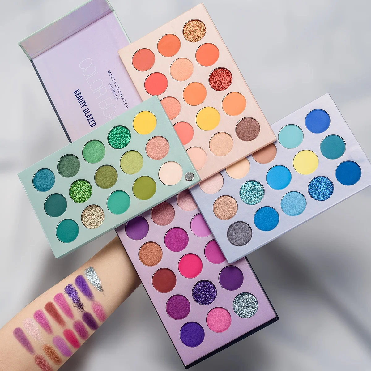 YANMEI wholesale 60 Colors makeup palette fast delivery Smooth long-lasting high pigmented vegan Eyeshadow Palette, Multi-colors
YANMEI wholesale 60 Colors makeup palette fast delivery Smooth long-lasting high pigmented vegan Eyeshadow Palette, Multi-colors