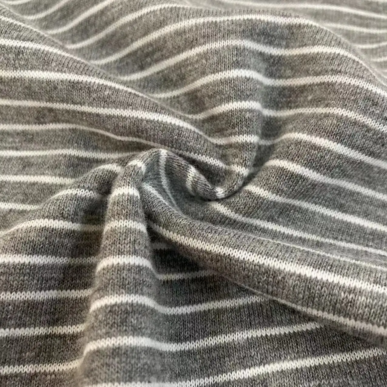 Hot Sale Customized 100% Cotton Slub Stripe Jersey For Clothes Single Cotton Jersey Fabric
Hot Sale Customized 100% Cotton Slub Stripe Jersey For Clothes Single Cotton Jersey Fabric