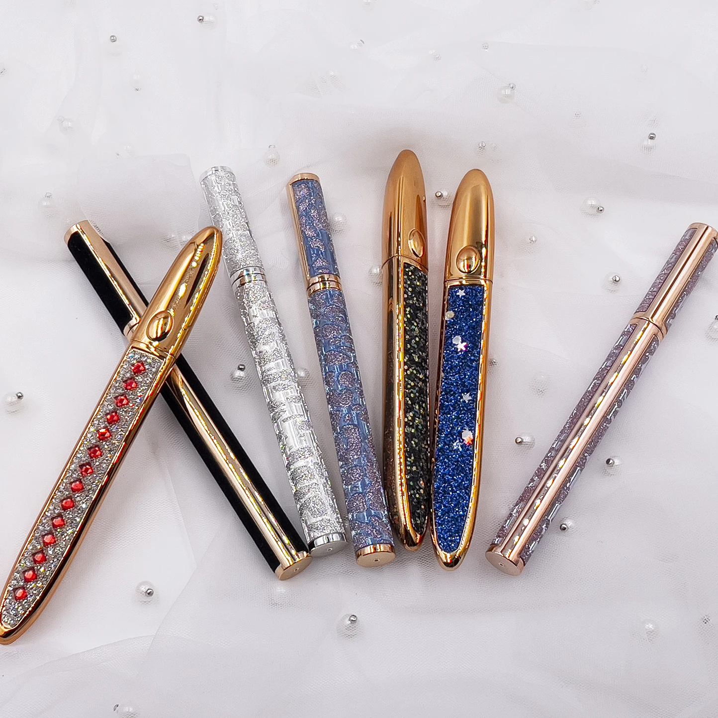 Lashglue Pen Magic Eyeliner Eyelash Glue Pen Eyeliner Pencil, Black
Lashglue Pen Magic Eyeliner Eyelash Glue Pen Eyeliner Pencil, Black