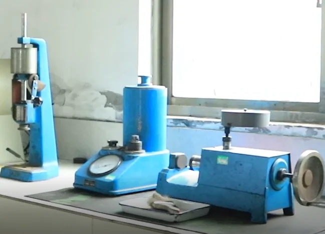 ISO 9001 Certified ggg-40.3 Ductile Iron Metal Arm Bracket Casting(图21) ISO 9001 Certified ggg-40.3 Ductile Iron Metal Arm Bracket Casting(图21)