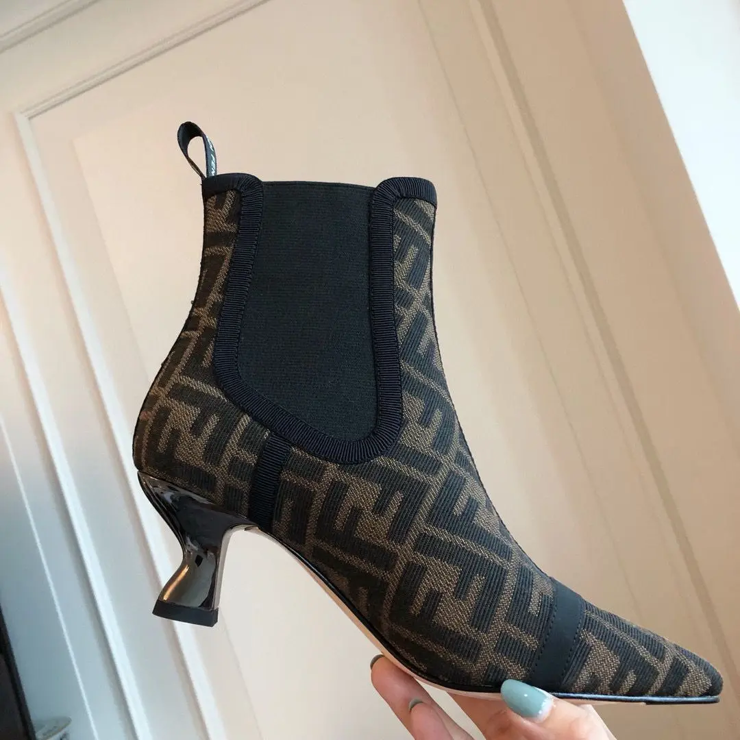 Women's boots fashion high-quality non-slip wear-resistant lightweight and comfortable 216
Women's boots fashion high-quality non-slip wear-resistant lightweight and comfortable 216