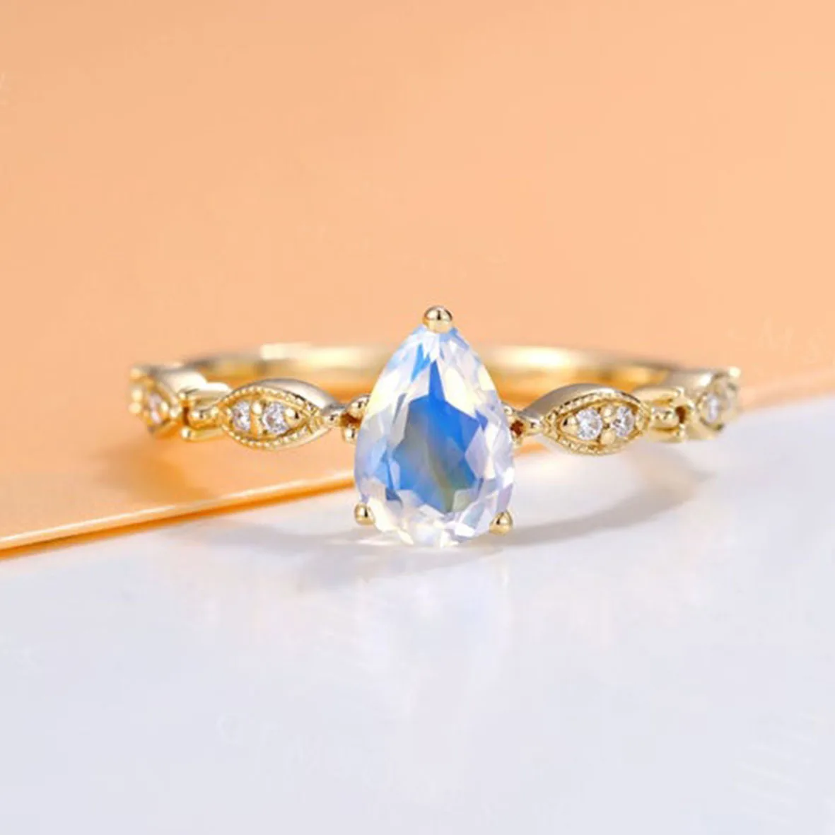 Drop Shaped 14K Gold Plated New Fashion Women Moonstone CZ Ring Women Hot sales Rings
Drop Shaped 14K Gold Plated New Fashion Women Moonstone CZ Ring Women Hot sales Rings