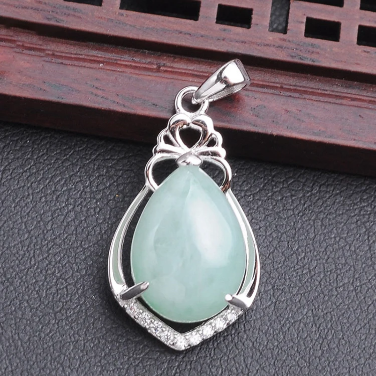 S925 Sterling Silver Natural Jadeite Pendant Women'S New Jade Necklace Ice Jadeite O-Chain For Mother
S925 Sterling Silver Natural Jadeite Pendant Women'S New Jade Necklace Ice Jadeite O-Chain For Mother