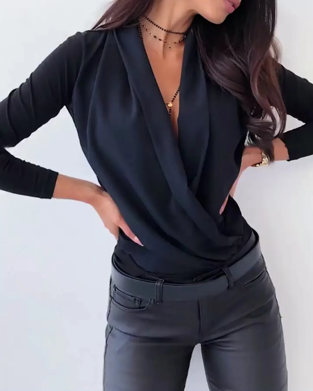 2021 Hot Sell Ladies Tops Fashion Long Sleeve V Neck Women's Spring Blouses & Shirts, Customized color/as show
2021 Hot Sell Ladies Tops Fashion Long Sleeve V Neck Women's Spring Blouses & Shirts, Customized color/as show