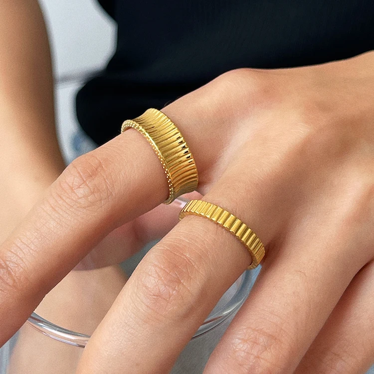 Waterproof Non Tarnish Stainless Steel Stripe Ring Minimalism Jewelry Rings for Women
Waterproof Non Tarnish Stainless Steel Stripe Ring Minimalism Jewelry Rings for Women