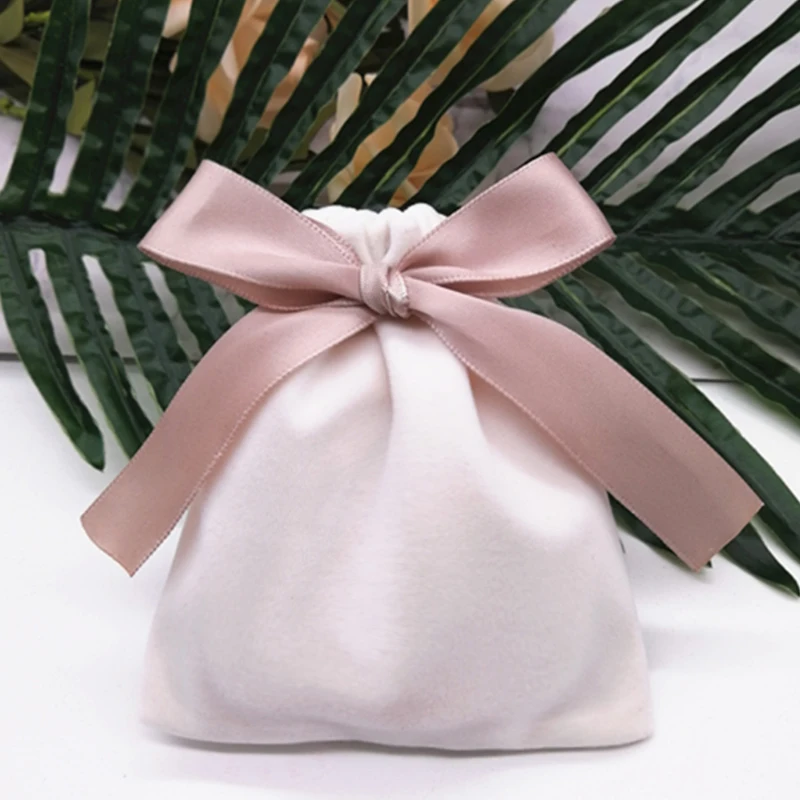 Good Quality Custom Drawstring Velvet Jewelry Bag and pouch gift, Black, blue, green, grey, pink, white, yellow, etc
Good Quality Custom Drawstring Velvet Jewelry Bag and pouch gift, Black, blue, green, grey, pink, white, yellow, etc