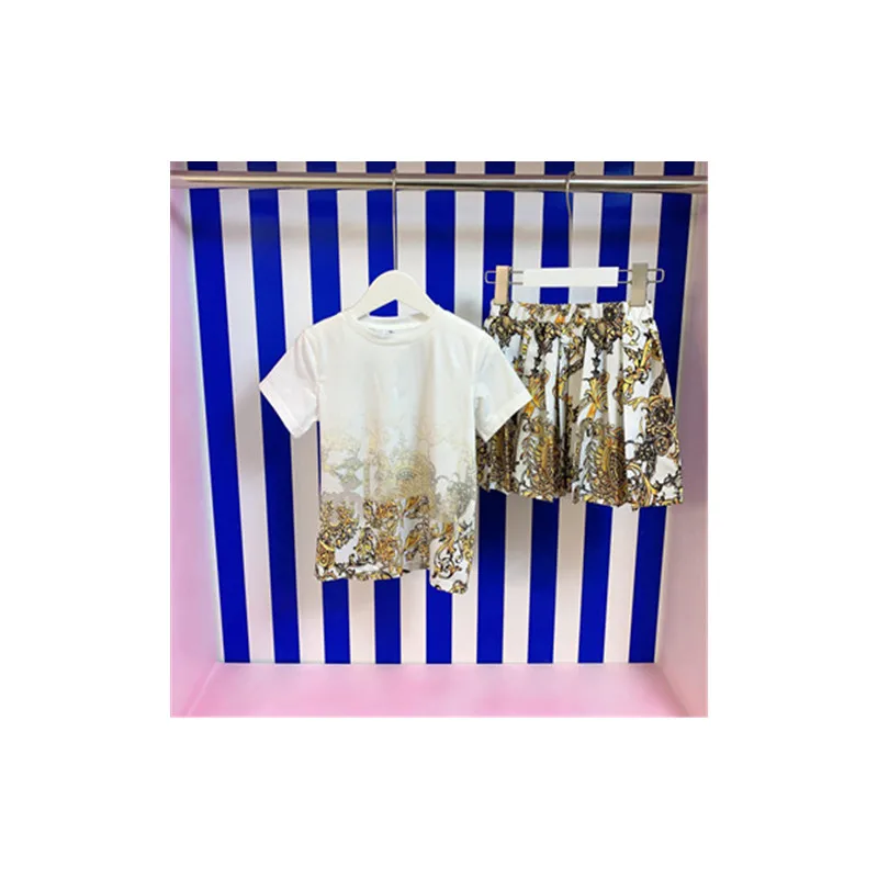 Super Girls Beach Dress 2022 Summer New Fashion Designer Letter Printed Gradient 2 PCS Suits Skirt For Baby Girl Two Piece Set
Super Girls Beach Dress 2022 Summer New Fashion Designer Letter Printed Gradient 2 PCS Suits Skirt For Baby Girl Two Piece Set