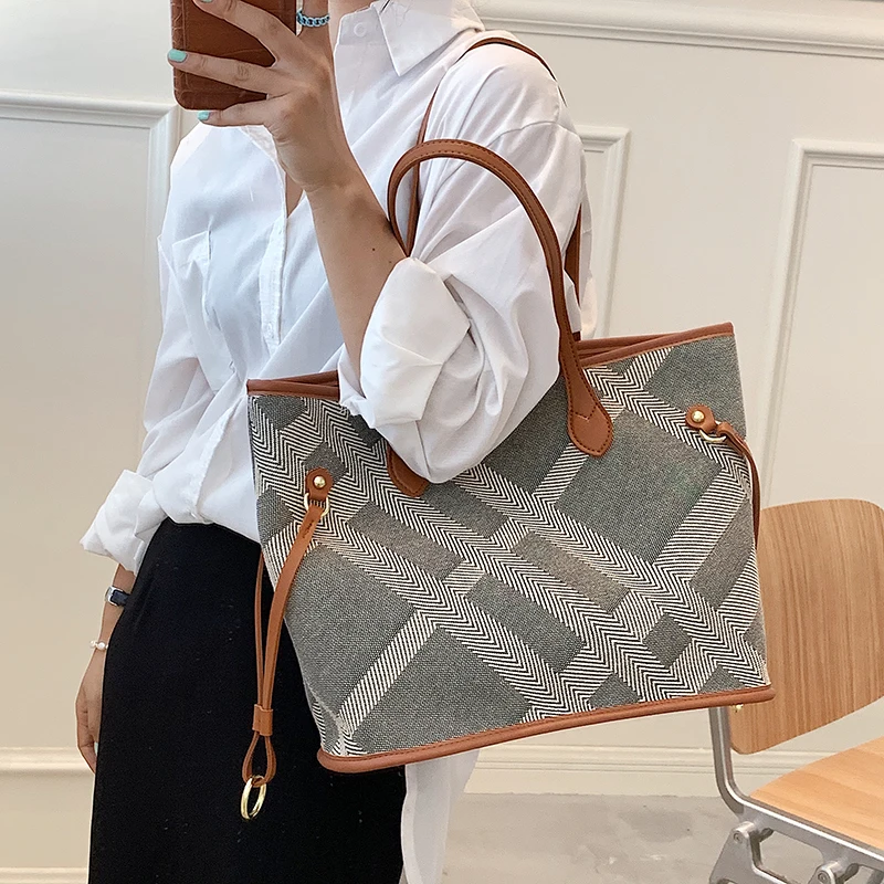 custom hand bags sling handbag for woman
custom hand bags sling handbag for woman