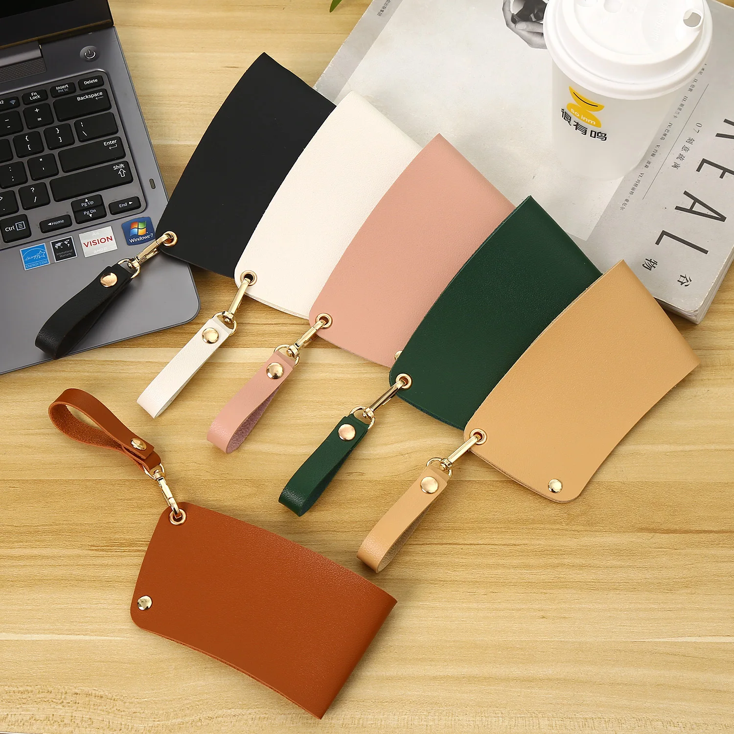 New Design PU Leather Protect Sleeve Holders Cup Cover Fashion Removable PU Portable Cup Sleeve Holder Cover
New Design PU Leather Protect Sleeve Holders Cup Cover Fashion Removable PU Portable Cup Sleeve Holder Cover