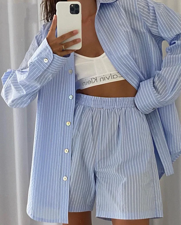Loung Wear Tracksuit Women Shorts Set Stripe Long Sleeve Shirt Tops And Loose High Waisted Mini Shorts Two Piece Set 2021
Loung Wear Tracksuit Women Shorts Set Stripe Long Sleeve Shirt Tops And Loose High Waisted Mini Shorts Two Piece Set 2021
