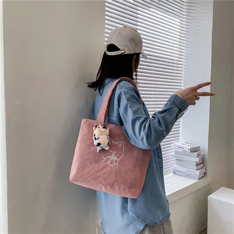 Hot Selling Cute Plush Shopping Bag Large Capacity Black Tote Handbags For Student Corduroy Bag Cartoon pendant
Hot Selling Cute Plush Shopping Bag Large Capacity Black Tote Handbags For Student Corduroy Bag Cartoon pendant