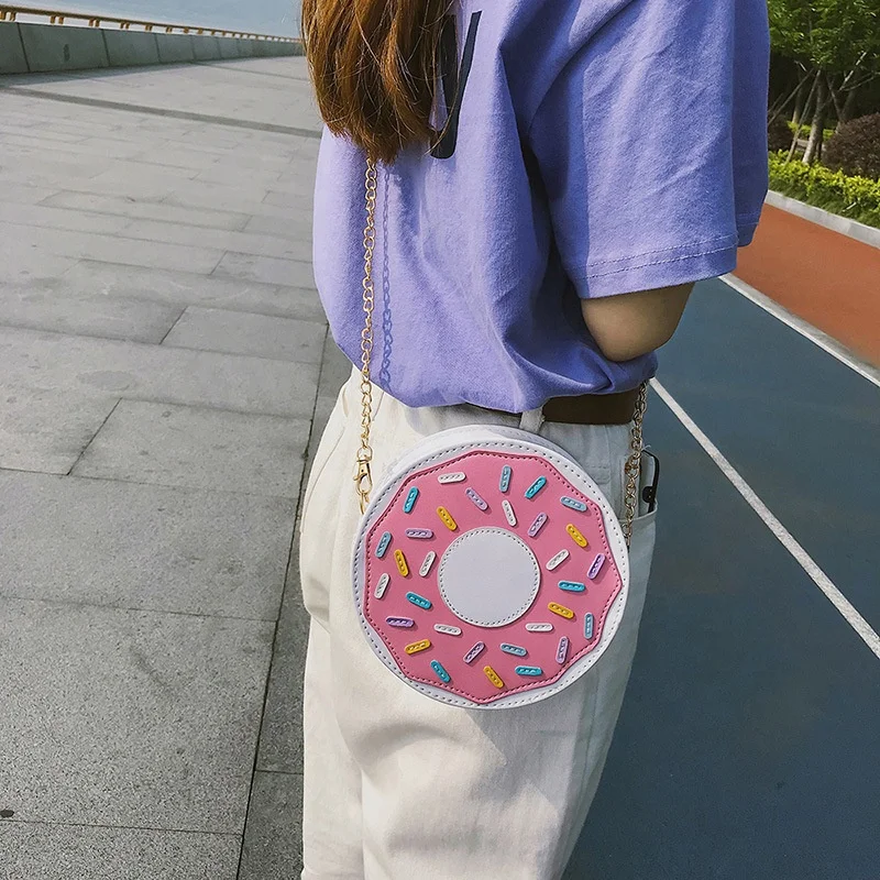2021New Design Cute Small Novelty Donut Purses Weird Pu Leather Hand Bags For Women Girls
2021New Design Cute Small Novelty Donut Purses Weird Pu Leather Hand Bags For Women Girls
