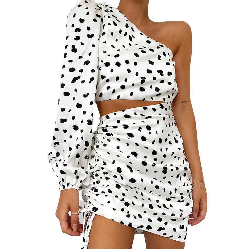 Summer Wave Point Short Slant Shoulder Dress Two Pieces Drawstring Ruffled Skirt Set
Summer Wave Point Short Slant Shoulder Dress Two Pieces Drawstring Ruffled Skirt Set