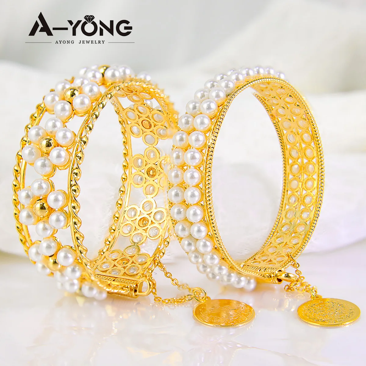 Ayong Jewelry Dainty Coin Pendant Jewelry 18k Gold Plated Freshwater Pearl Bracelet for Women
Ayong Jewelry Dainty Coin Pendant Jewelry 18k Gold Plated Freshwater Pearl Bracelet for Women