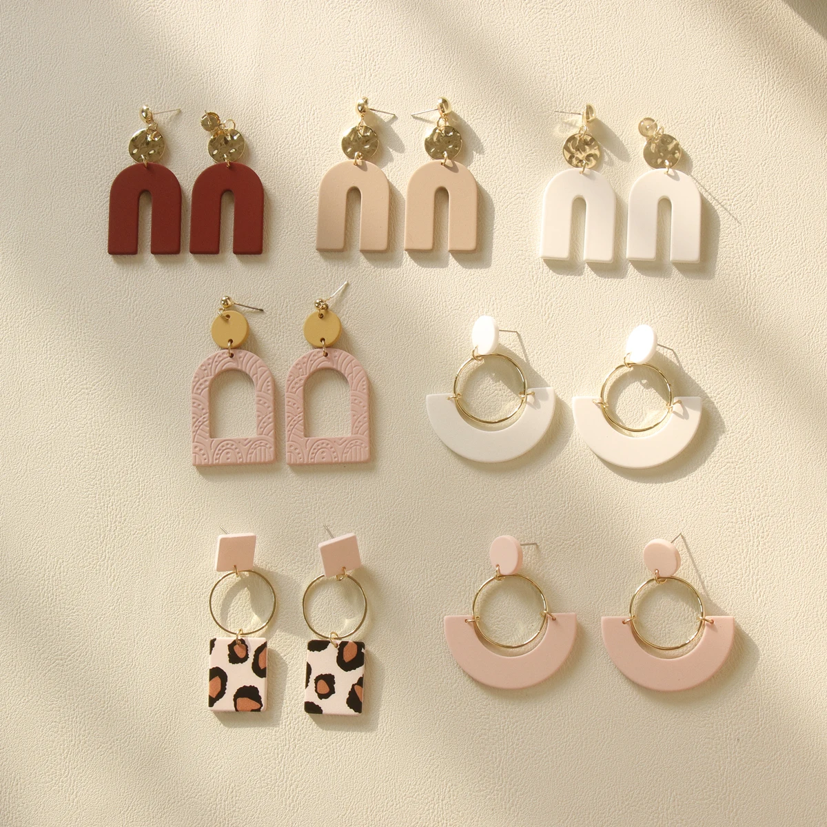 JUHU round 2021 Jewelry Acrylic Earring Stud arch Hollow out Cute Resin Romantic For Girl Trendy jewelry earings for women 2021, Colorful
JUHU round 2021 Jewelry Acrylic Earring Stud arch Hollow out Cute Resin Romantic For Girl Trendy jewelry earings for women 2021, Colorful