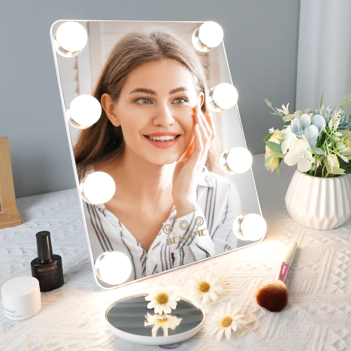 Top Wholesale Girls Square Stand Portable Smart Small Hollywood Vanity Led Makeup Mirror with Lights
Top Wholesale Girls Square Stand Portable Smart Small Hollywood Vanity Led Makeup Mirror with Lights