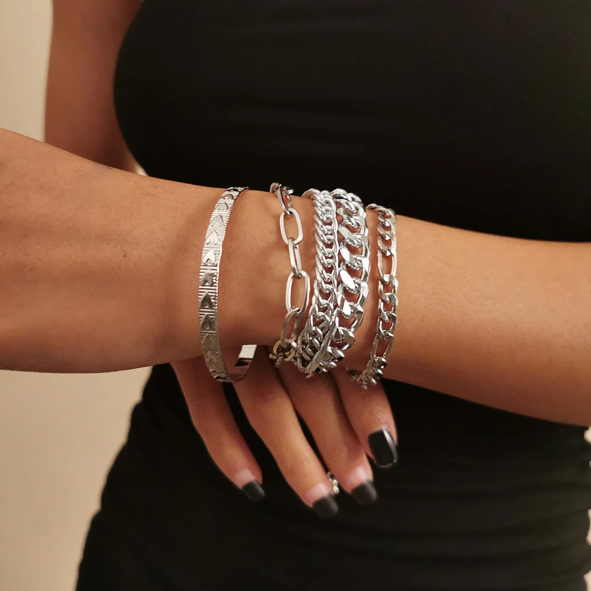 European and American personality retro cross geometry mix and match jewelry simple and creative mix and match chain bracelet
European and American personality retro cross geometry mix and match jewelry simple and creative mix and match chain bracelet