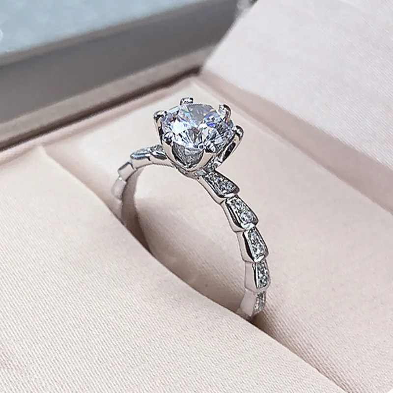 Serpentine encircling knuckle diamond ring 1 kramosan fashionable animal zircon women's engagement ring
Serpentine encircling knuckle diamond ring 1 kramosan fashionable animal zircon women's engagement ring