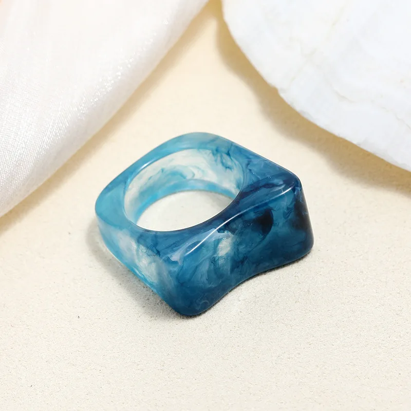 New Design High Fashion Transparent Clear Acrylic Ring Statement Jewelry Resin Ellipse Rings INS Hot Style For Girls
New Design High Fashion Transparent Clear Acrylic Ring Statement Jewelry Resin Ellipse Rings INS Hot Style For Girls