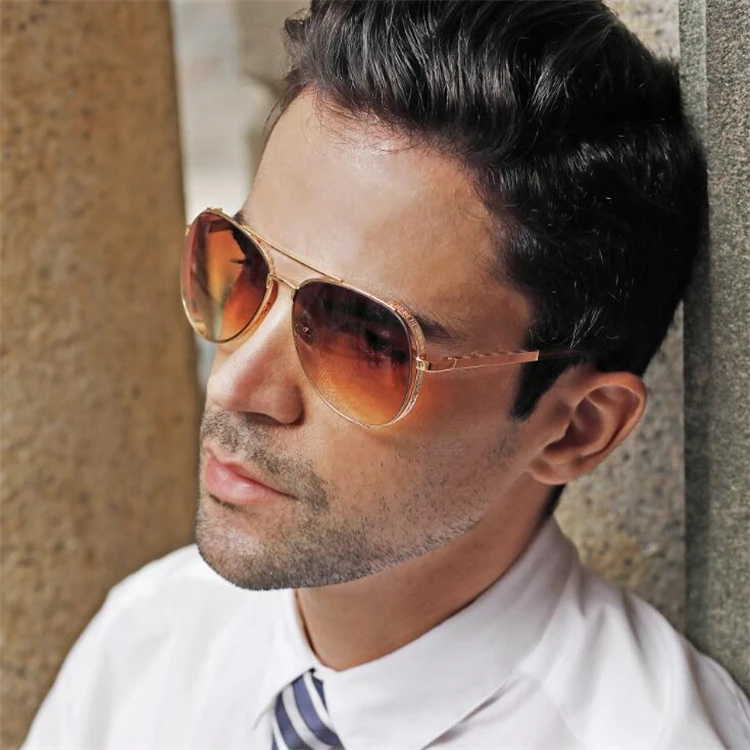 Top Quality 2021 Luxury Pilot Sun Glasses Metal Trendy Vintage Shades Men Double Bridge Sunglasses For Man, Custom colors
Top Quality 2021 Luxury Pilot Sun Glasses Metal Trendy Vintage Shades Men Double Bridge Sunglasses For Man, Custom colors