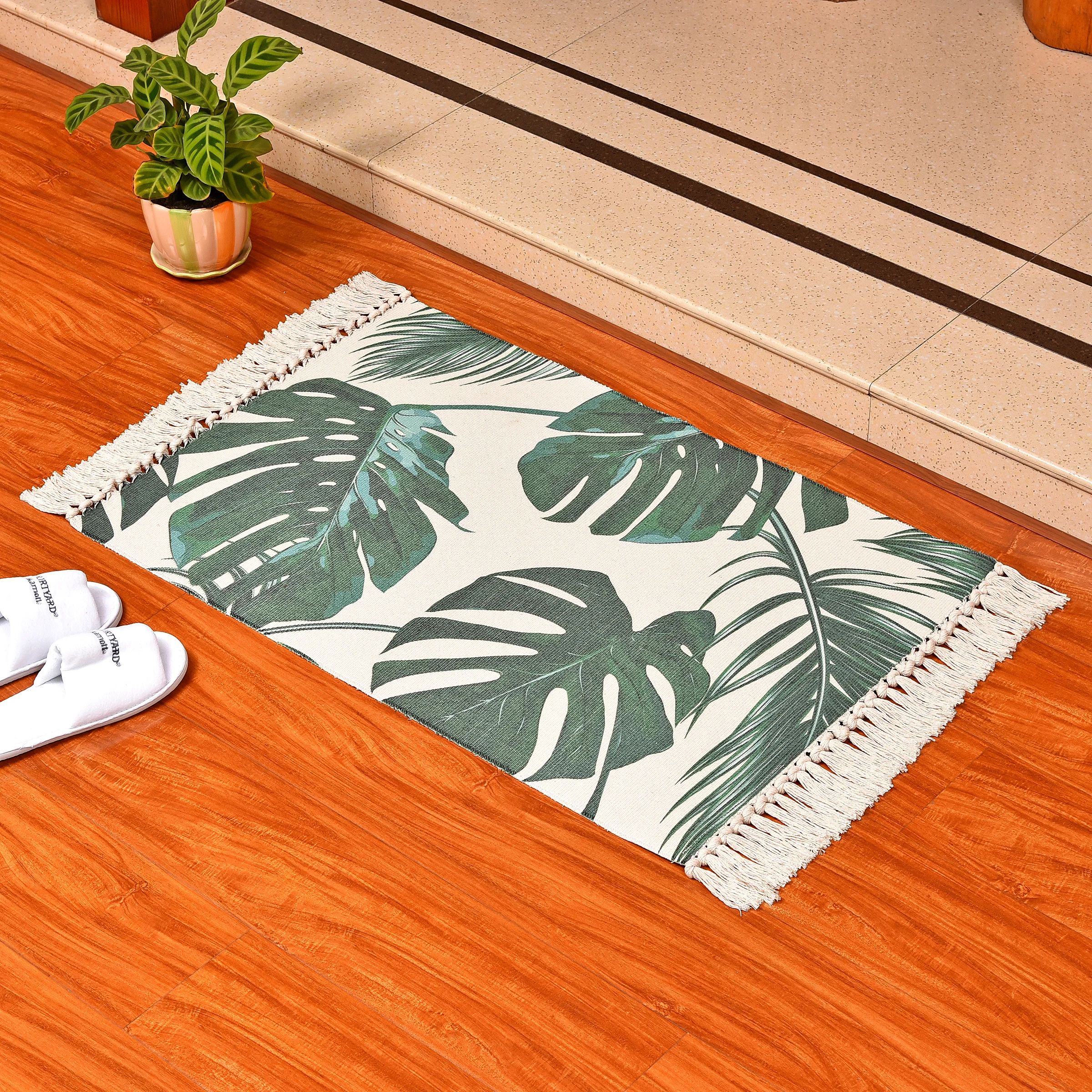Chinese supply custom doormat entry hall living room bedroom carpet household simple mat non-slip banana leaves tassels rug
Chinese supply custom doormat entry hall living room bedroom carpet household simple mat non-slip banana leaves tassels rug