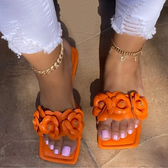 Slippers For Ladies Large Size Jelly Shoes Women Flower Sandals Rubber Slippers Women Latest Design Colorful Ladies Flat Sandals
Slippers For Ladies Large Size Jelly Shoes Women Flower Sandals Rubber Slippers Women Latest Design Colorful Ladies Flat Sandals