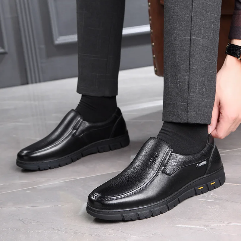 High quality anti-slip leather shoes wholesale breathable men's casual shoes lightweight walking style shoes
High quality anti-slip leather shoes wholesale breathable men's casual shoes lightweight walking style shoes
