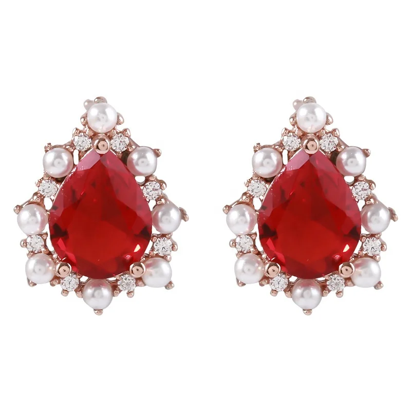 European and American fashion OL claw chain inlaid glass Glass drill jewelry temperament new creative water drop earrings
European and American fashion OL claw chain inlaid glass Glass drill jewelry temperament new creative water drop earrings