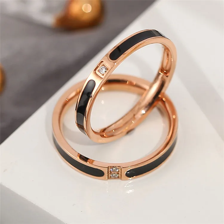 2021 Hot Black Epoxy Inlaid Diamond Titanium Steel Ring Couple Ring Rose Gold Ring, Picture shows
2021 Hot Black Epoxy Inlaid Diamond Titanium Steel Ring Couple Ring Rose Gold Ring, Picture shows