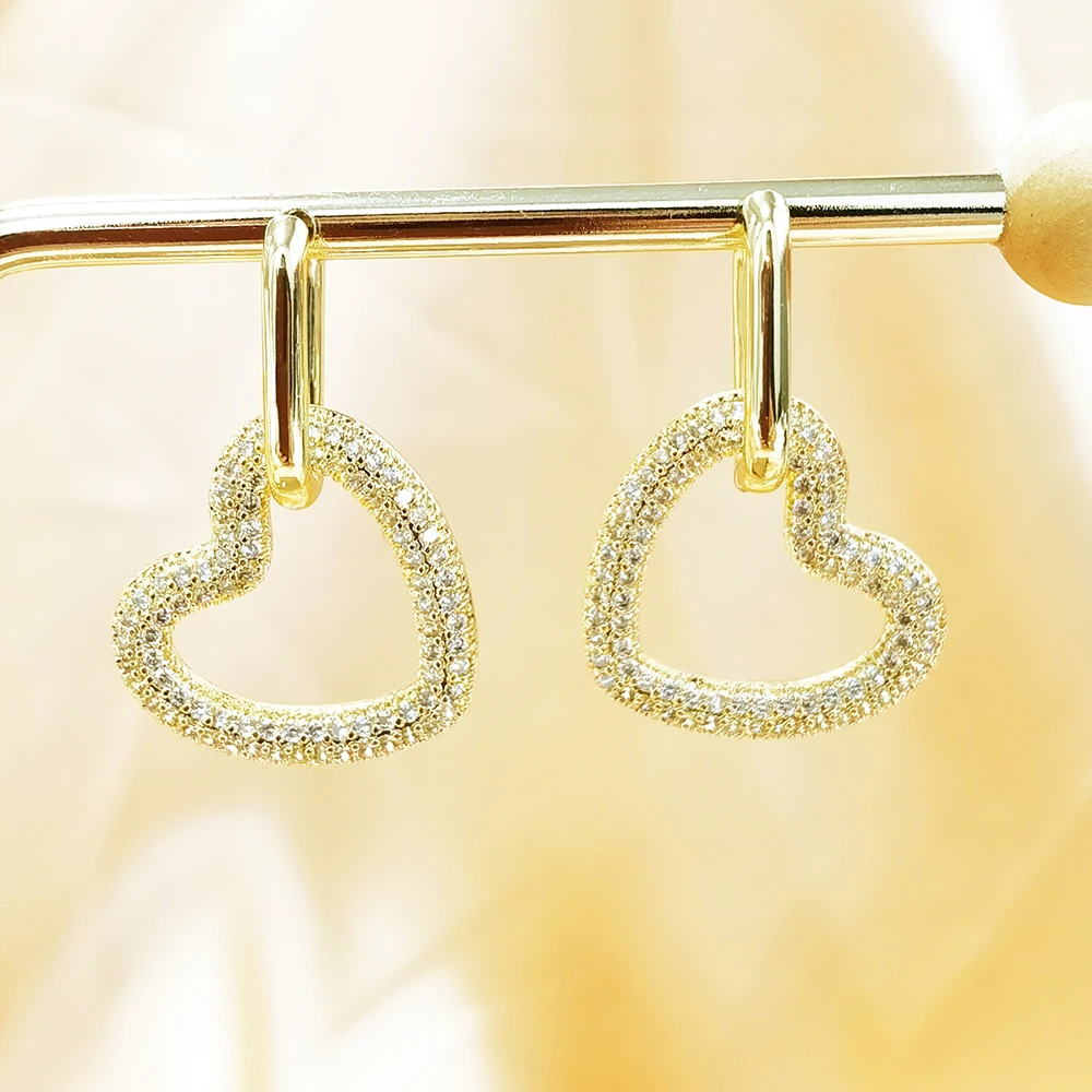 IVIAPRO Wholesale gold plated jewelry heart shaped CZ hoop earrings 
IVIAPRO Wholesale gold plated jewelry heart shaped CZ hoop earrings