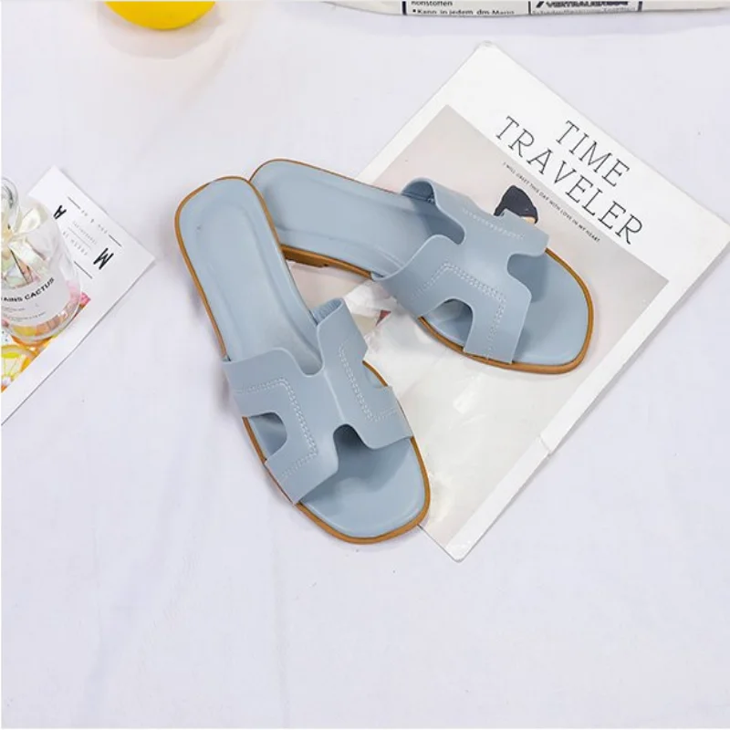 Korean Version Of Crystal Transparent Soft Bottom Flip Flops Ladies Sandall Homm Student Outdoor Wear Flat Beach Sandals Slipper, Picture shows
Korean Version Of Crystal Transparent Soft Bottom Flip Flops Ladies Sandall Homm Student Outdoor Wear Flat Beach Sandals Slipper, Picture shows