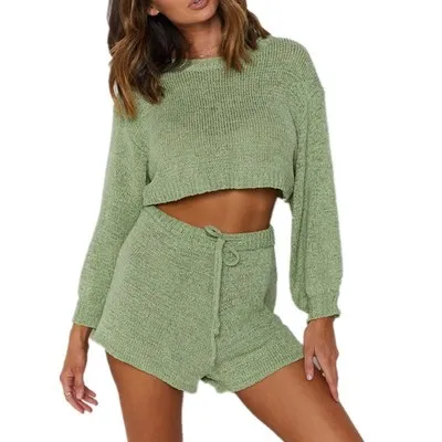 2021 fashion new design solid color long-sleeved casual knitted sweater and shorts women's two-piece suit
2021 fashion new design solid color long-sleeved casual knitted sweater and shorts women's two-piece suit