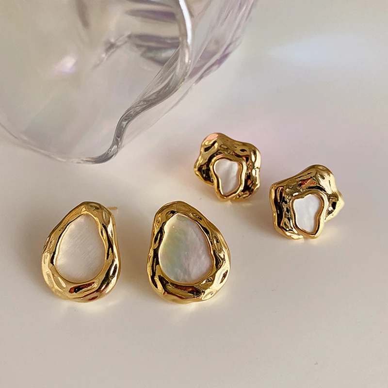Korean Temperament Simple Geometric Irregular Metal Shell Earring For Women All-Match Elegant Female Ear Studs Party Jewelry, Gold color
Korean Temperament Simple Geometric Irregular Metal Shell Earring For Women All-Match Elegant Female Ear Studs Party Jewelry, Gold color