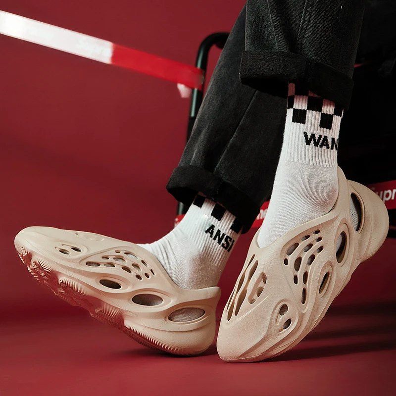 2021 Custom Brand Logo Print New Summer Yezzy 700 Sendals Sandales Original White Men Sand Kids Yeezy Foam Runner Slide Sandals, Pantone color is available
2021 Custom Brand Logo Print New Summer Yezzy 700 Sendals Sandales Original White Men Sand Kids Yeezy Foam Runner Slide Sandals, Pantone color is available