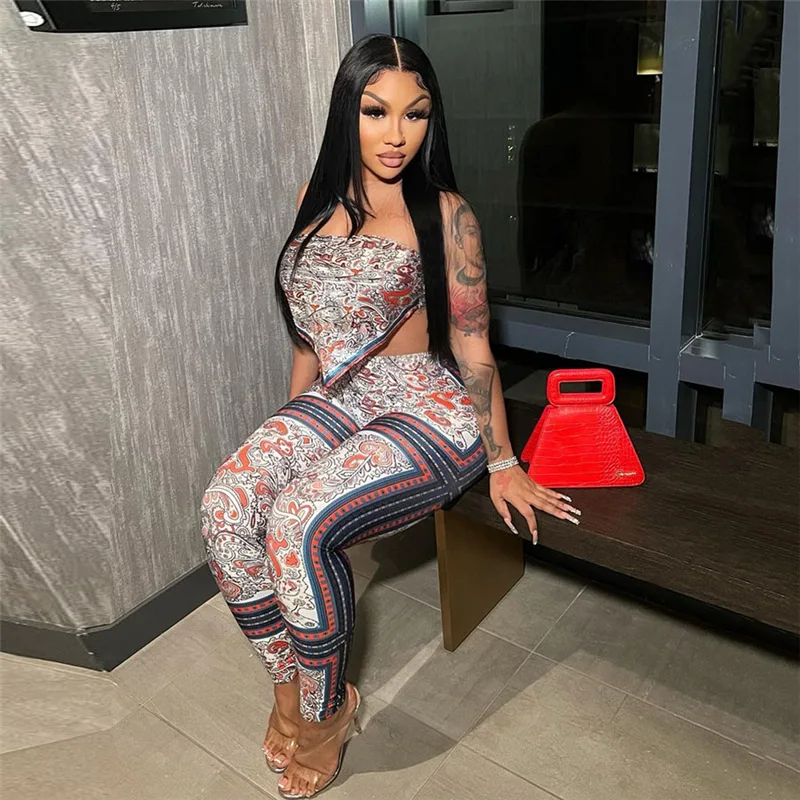 Wholesale 2022 summer women gym fitness digital printed off shoulder high waist two piece pants set, Photo shows
Wholesale 2022 summer women gym fitness digital printed off shoulder high waist two piece pants set, Photo shows