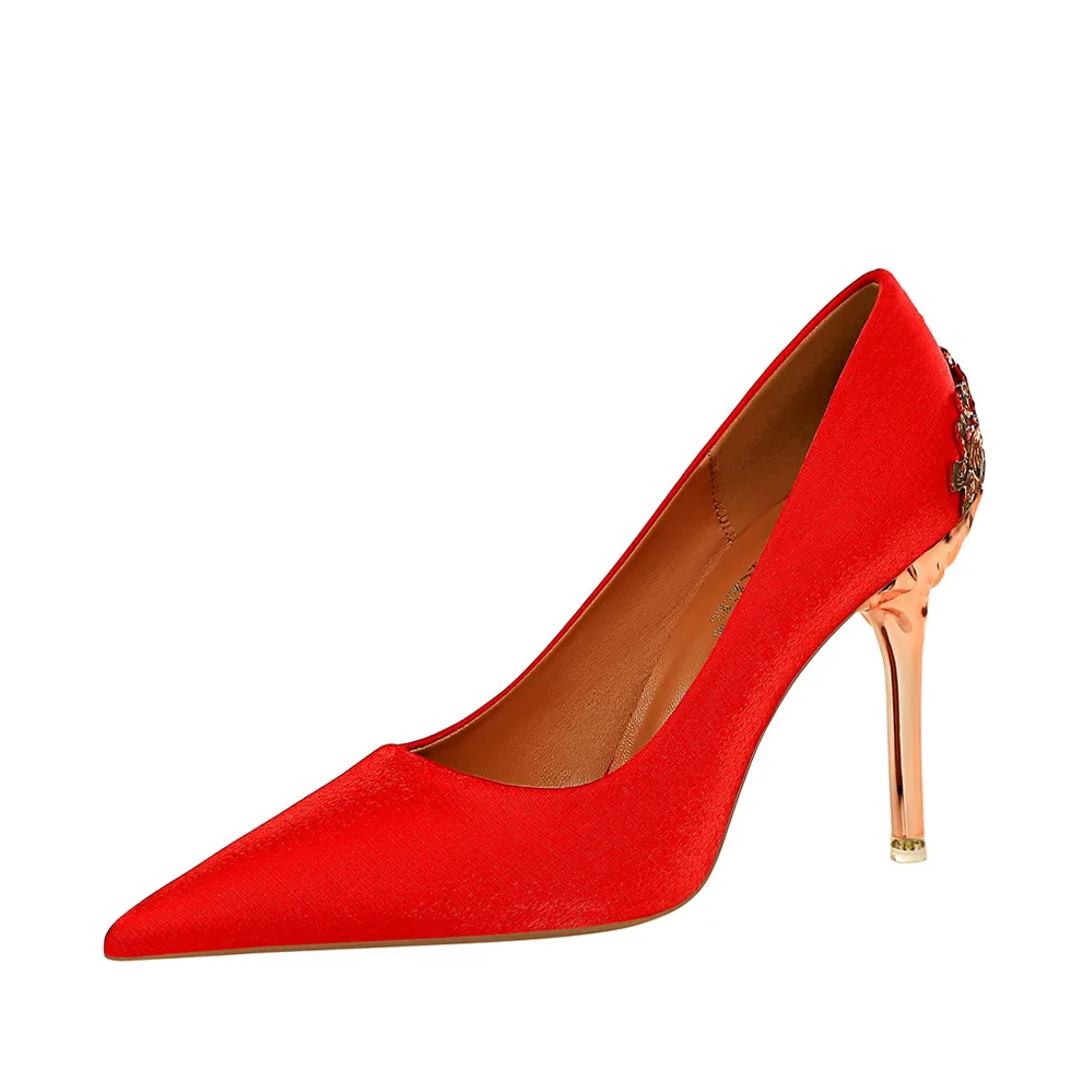2689-1 2020 new High fashion satin high heels Sexy shallow wedding shoes metal decorative buttons c, Black,red,champagne, grey
2689-1 2020 new High fashion satin high heels Sexy shallow wedding shoes metal decorative buttons c, Black,red,champagne, grey