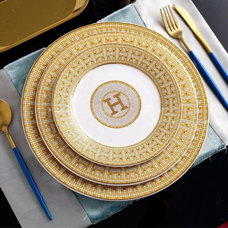 Wholesale Bone China Plate Set Round Gold Design Porcelain Ceramic Charger Plate, Golden
Wholesale Bone China Plate Set Round Gold Design Porcelain Ceramic Charger Plate, Golden