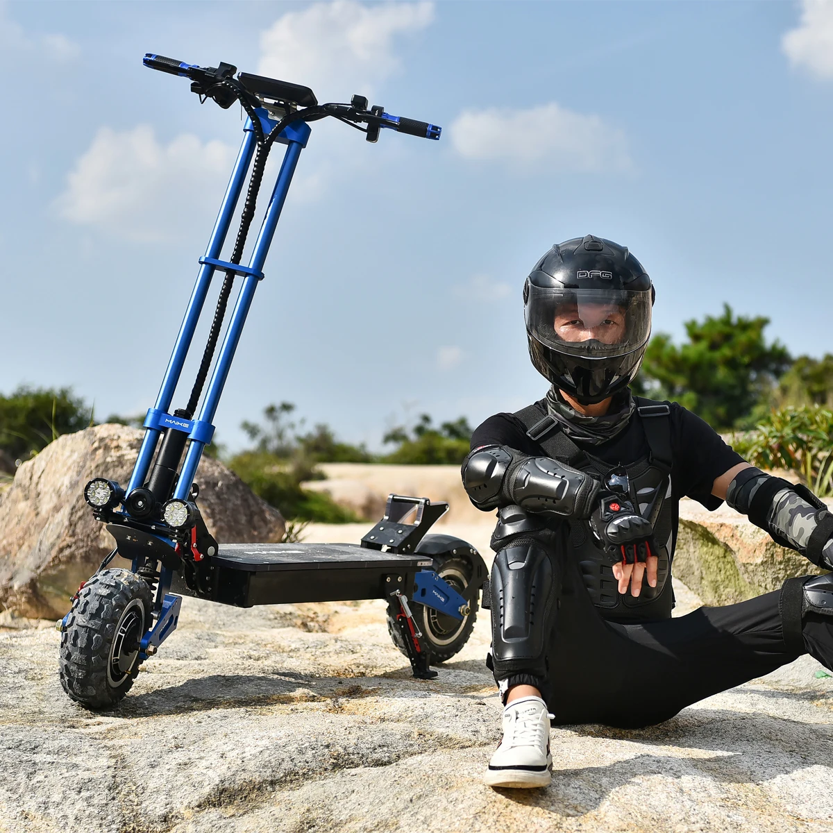 Factory Discount Price maike kk10s pro oem electric scooter 11 inch bigh wheel scooter adult 5600w electric scooter off road
Factory Discount Price maike kk10s pro oem electric scooter 11 inch bigh wheel scooter adult 5600w electric scooter off road