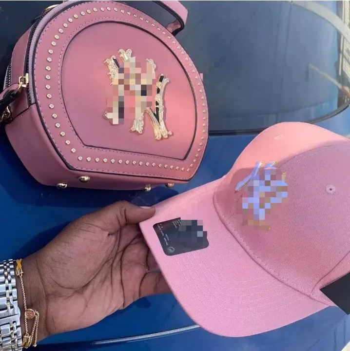 GW Fashion circle handbag designer wholesale collection of simple handbags and matching hats
GW Fashion circle handbag designer wholesale collection of simple handbags and matching hats